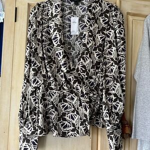 Banana Republic full wrap long sleeve print blouse-NWT-S